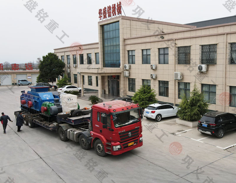 時產(chǎn)200噸對輥液壓制砂機(jī)，處理鵝卵石、石灰石的出砂效果怎么樣呢？