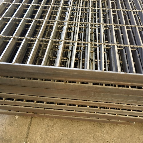 鋼格柵鋼格板的優(yōu)勢與用途應用場景