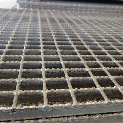 安全與耐久：發(fā)電廠脫硫平臺(tái)鋼格板鋼格柵板應(yīng)用與設(shè)計(jì)