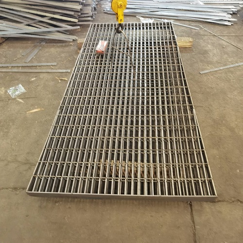 鋼格柵鋼格板G403/30/100：防滑、防腐與高強(qiáng)度