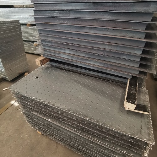 定制鋼格板 vs 標(biāo)準(zhǔn)尺寸？哪種更劃算？