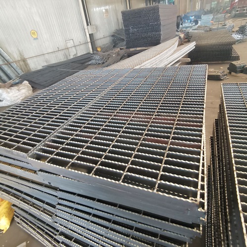 鋼格板重量計(jì)算指南：如何精準(zhǔn)估算采購成本？