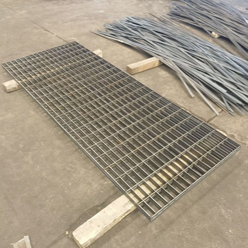 鋼格柵對(duì)比傳統(tǒng)材料，優(yōu)勢(shì)竟有這么多？