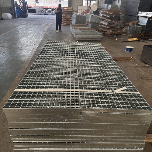 鋼格柵板的天花板級(jí)應(yīng)用你見過嗎