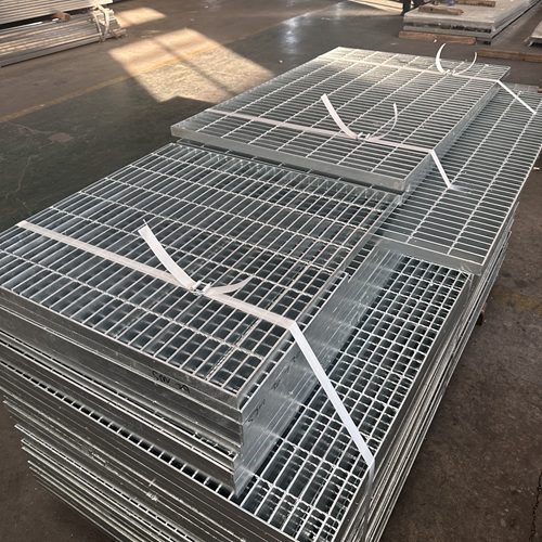 工業(yè)平臺選鋼格板承重穩(wěn)效率高的核心原因